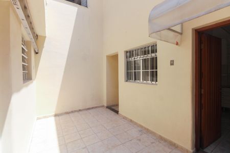 Casa para alugar com 200m², 4 quartos e 2 vagasQuintal