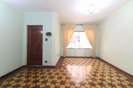 Casa para alugar com 200m², 4 quartos e 2 vagasSala