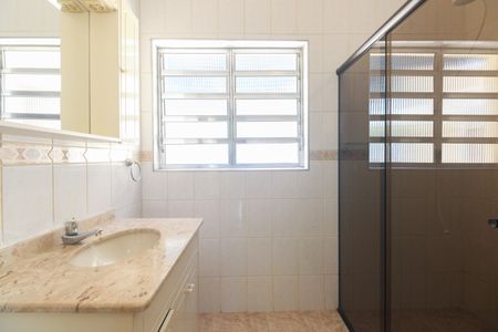 Casa para alugar com 200m², 4 quartos e 2 vagasBanheiro