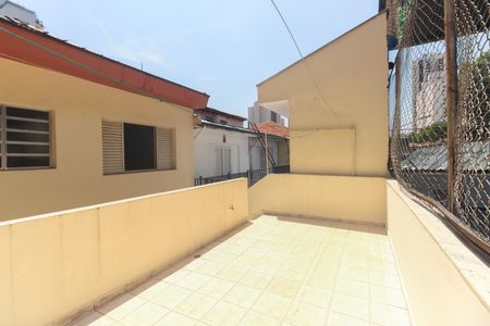 Casa para alugar com 200m², 4 quartos e 2 vagasQuintal