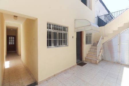 Casa para alugar com 200m², 4 quartos e 2 vagasQuintal