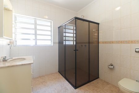 Casa para alugar com 200m², 4 quartos e 2 vagasBanheiro