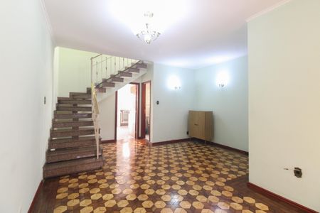 Casa para alugar com 200m², 4 quartos e 2 vagasSala