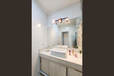 Casa à venda com 311m², 2 quartos e 2 vagas Casa à venda com 311m², 2 quartos e 2 vagasBanheiro da Suíte