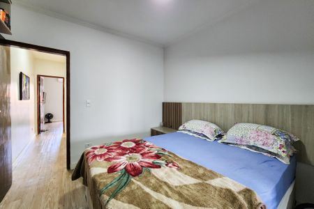 Casa à venda com 311m², 2 quartos e 2 vagas Casa à venda com 311m², 2 quartos e 2 vagasQuarto