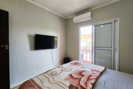 Casa à venda com 311m², 2 quartos e 2 vagas Casa à venda com 311m², 2 quartos e 2 vagasSuíte