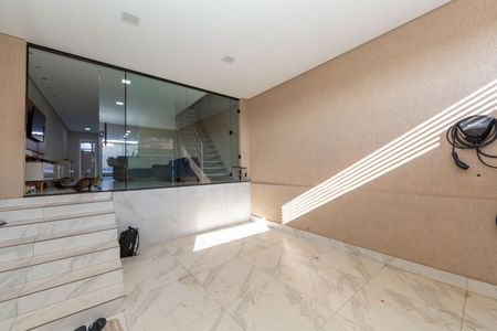 Casa para alugar com 200m², 3 quartos e 1 vagaGaragem