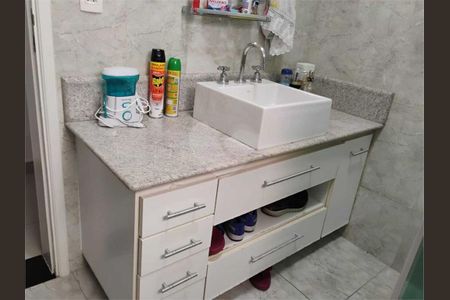 Casa à venda com 206m², 4 quartos e 3 vagas