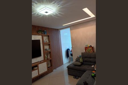 Foto 01 de casa à venda com 1 quarto, 126m² em Taboão, Diadema