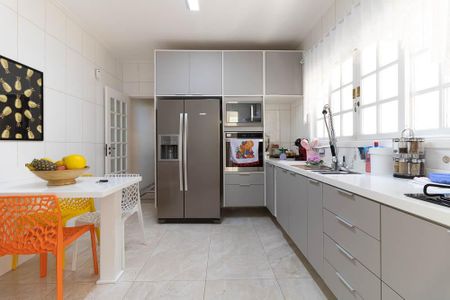 Casa à venda com 156m², 4 quartos e 4 vagasCozinha