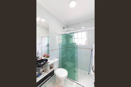 Casa à venda com 156m², 4 quartos e 4 vagasBanheiro da Suíte 2