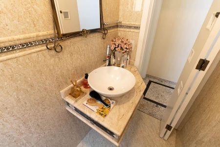 Casa à venda com 156m², 4 quartos e 4 vagasLavabo