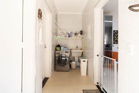 Casa à venda com 156m², 4 quartos e 4 vagasLavanderia