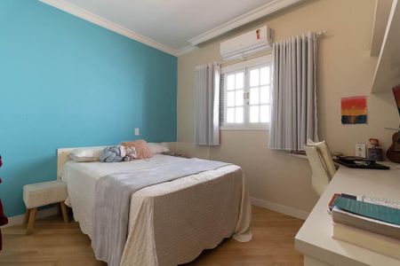 Casa à venda com 156m², 4 quartos e 4 vagasSuíte 1