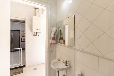 Casa à venda com 156m², 4 quartos e 4 vagasBanheiro de Serviço