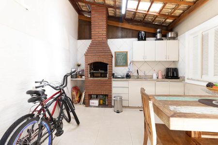 Casa à venda com 156m², 4 quartos e 4 vagasÁrea Gourmet