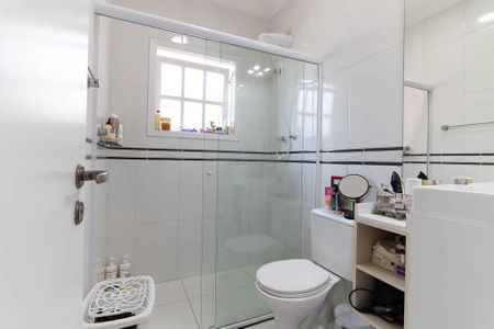 Casa à venda com 156m², 4 quartos e 4 vagasBanheiro da Suíte 1