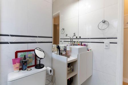 Casa à venda com 156m², 4 quartos e 4 vagasBanheiro da Suíte 1