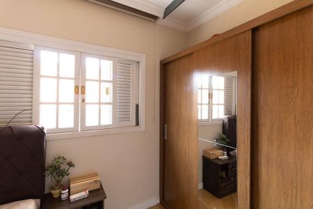 Casa à venda com 156m², 4 quartos e 4 vagasQuarto 2