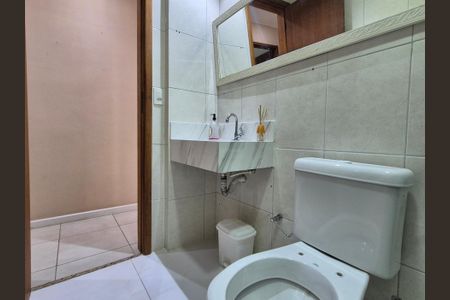 Apartamento à venda com 104m², 3 quartos e 2 vagas Apartamento à venda com 104m², 3 quartos e 2 vagasBanheiro social