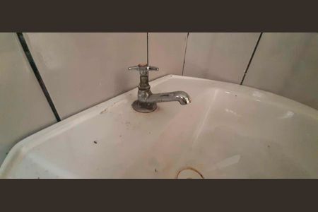 Casa à venda com 80m², 2 quartos e 1 vaga Casa à venda com 80m², 2 quartos e 1 vagaÁrea de Serviço