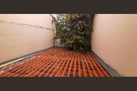 Casa à venda com 80m², 2 quartos e 1 vaga Casa à venda com 80m², 2 quartos e 1 vagaVista da Varanda do Quarto