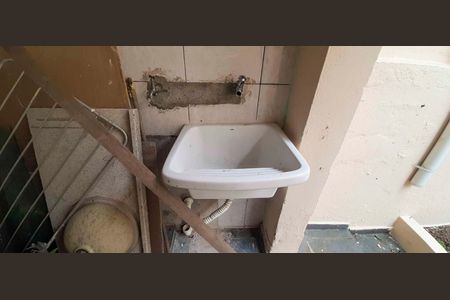 Casa à venda com 80m², 2 quartos e 1 vaga Casa à venda com 80m², 2 quartos e 1 vagaÁrea de Serviço