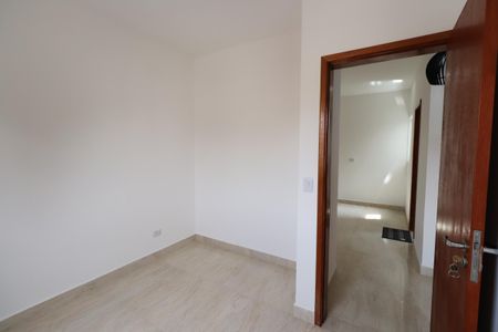 Quarto 1 de apartamento para alugar com 2 quartos, 45m² em Vila Antonina, São Paulo