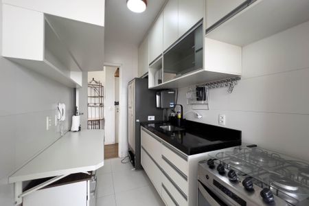 Apartamento à venda com 57m², 1 quarto e 1 vagaCozinha