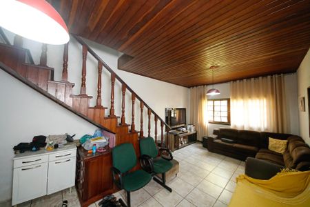 Sala de Estar de casa à venda com 4 quartos, 200m² em Vila Ivone, São Paulo