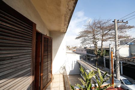 Casa à venda com 200m², 4 quartos e 3 vagas Casa à venda com 200m², 4 quartos e 3 vagasVaranda Suíte