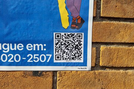 Casa à venda com 200m², 4 quartos e 3 vagas Casa à venda com 200m², 4 quartos e 3 vagasPlaca