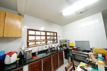 Casa à venda com 200m², 4 quartos e 3 vagas Casa à venda com 200m², 4 quartos e 3 vagasCozinha