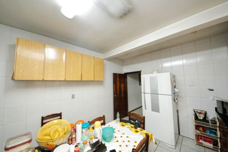 Casa à venda com 200m², 4 quartos e 3 vagas Casa à venda com 200m², 4 quartos e 3 vagasCozinha