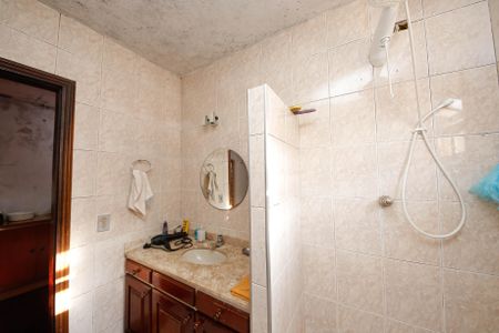 Casa à venda com 200m², 4 quartos e 3 vagas Casa à venda com 200m², 4 quartos e 3 vagasBanheiro Social