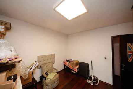 Casa à venda com 200m², 4 quartos e 3 vagas Casa à venda com 200m², 4 quartos e 3 vagasQuarto 1