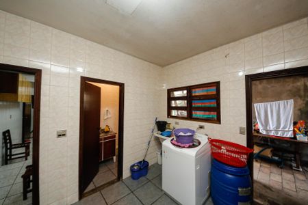 Casa à venda com 200m², 4 quartos e 3 vagas Casa à venda com 200m², 4 quartos e 3 vagasÁrea de Serviço
