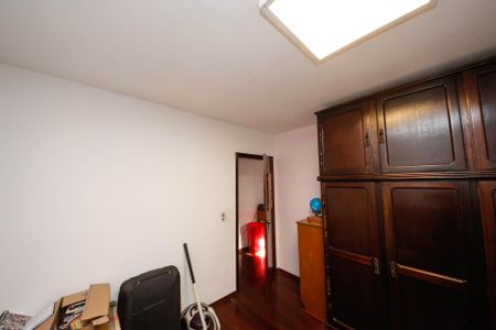 Casa à venda com 200m², 4 quartos e 3 vagas Casa à venda com 200m², 4 quartos e 3 vagasQuarto 1