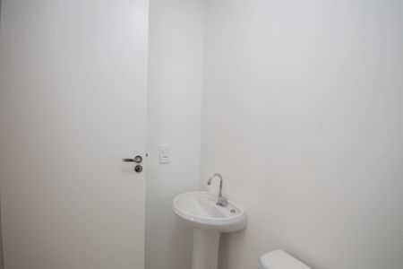 Apartamento para alugar com 39m², 2 quartos e sem vaga Apartamento para alugar com 39m², 2 quartos e sem vagaBanheiro
