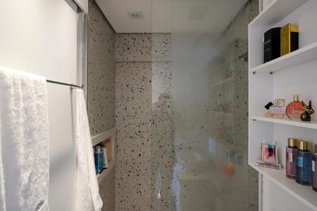 Apartamento à venda com 82m², 3 quartos e 2 vagasBanheiro da suíte