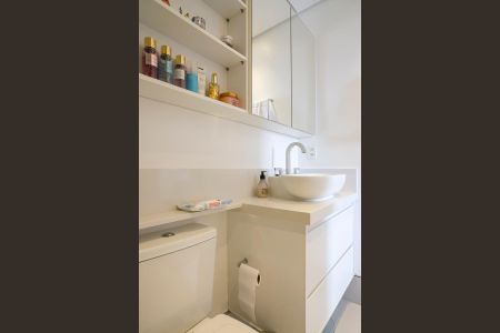 Apartamento à venda com 82m², 3 quartos e 2 vagasBanheiro da suíte