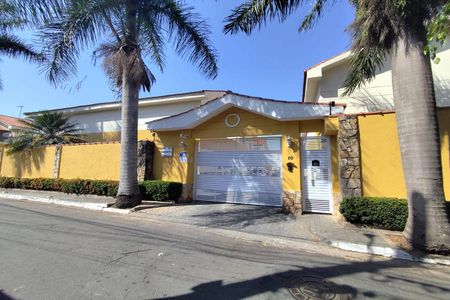 Casa de condomínio à venda com 109m², 2 quartos e 1 vagaFachada