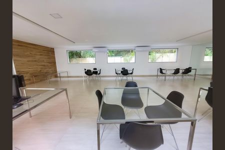 Apartamento para alugar com 58m², 2 quartos e 1 vaga Apartamento para alugar com 58m², 2 quartos e 1 vagaÁrea comum - Salão de festas