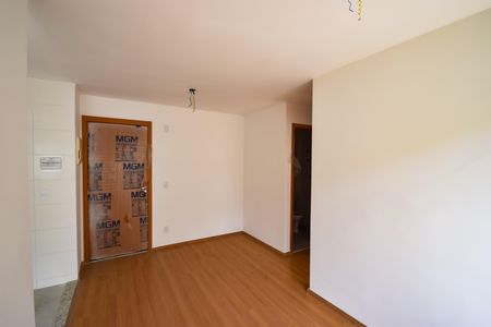 Sala de apartamento para alugar com 2 quartos, 58m² em Água Santa, Rio de Janeiro