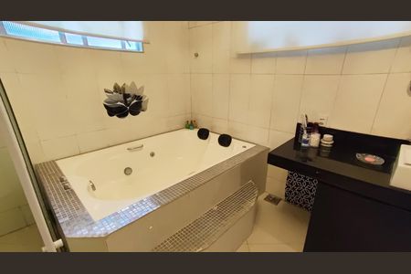 Casa para alugar com 2000m², 4 quartos e 12 vagasBanheiro Social