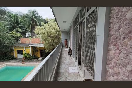 Varanda 1 de casa para alugar com 4 quartos, 2000m² em Freguesia (jacarepaguá), Rio de Janeiro
