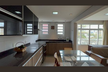 Apartamento para alugar com 83m², 2 quartos e 1 vagaCozinha