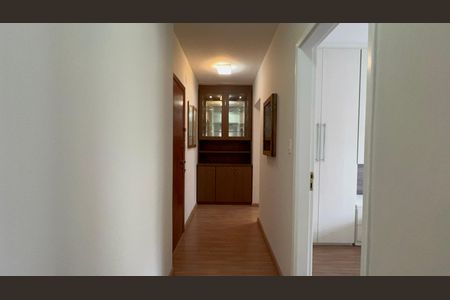 Corredor de apartamento para alugar com 2 quartos, 83m² em Pinheiros, São Paulo