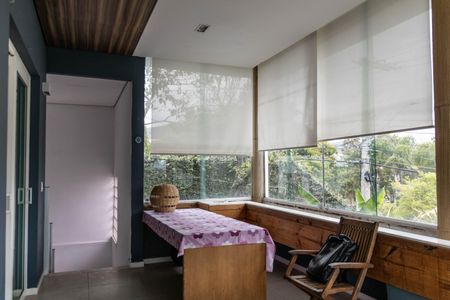 Casa para alugar com 331m², 3 quartos e 8 vagas Casa para alugar com 331m², 3 quartos e 8 vagasVaranda