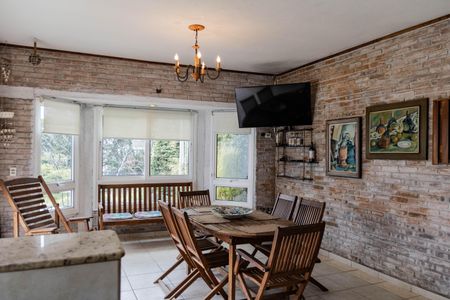 Casa para alugar com 331m², 3 quartos e 8 vagas Casa para alugar com 331m², 3 quartos e 8 vagasEspaço Gourmet